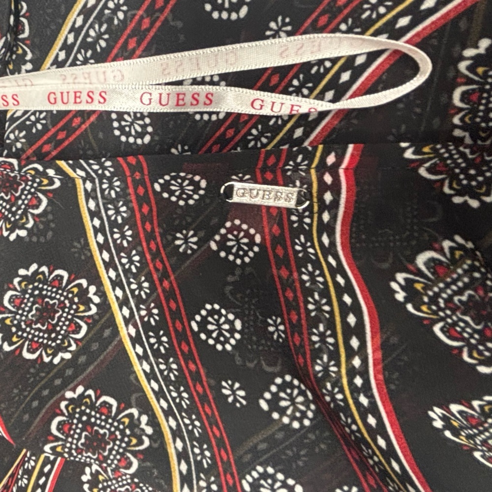 NWOT Guess Summer Light Coverup Cardigan with signature sleeves and fringe trim - Picture 5 of 8